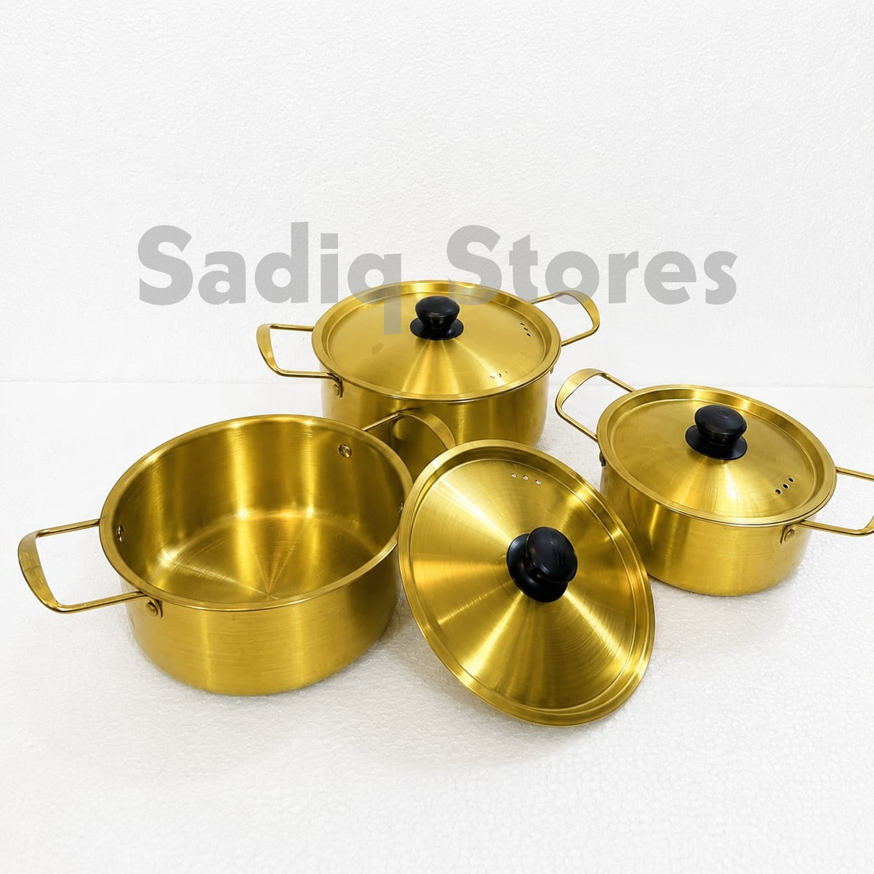 Golden serving pots set of 3 pcs